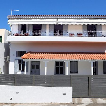 Axs First Floor Apartment Aegina Town Eksteriør bilde