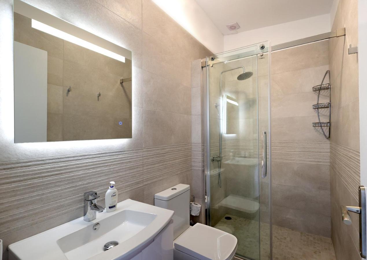 Axs First Floor Apartment Aegina Town Eksteriør bilde