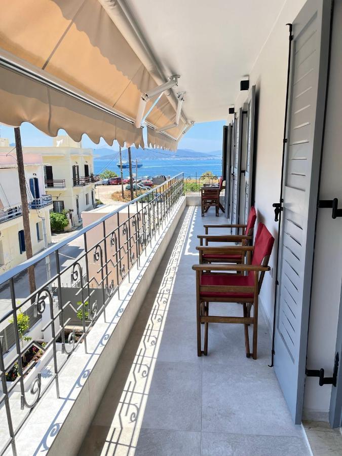 Axs First Floor Apartment Aegina Town Eksteriør bilde