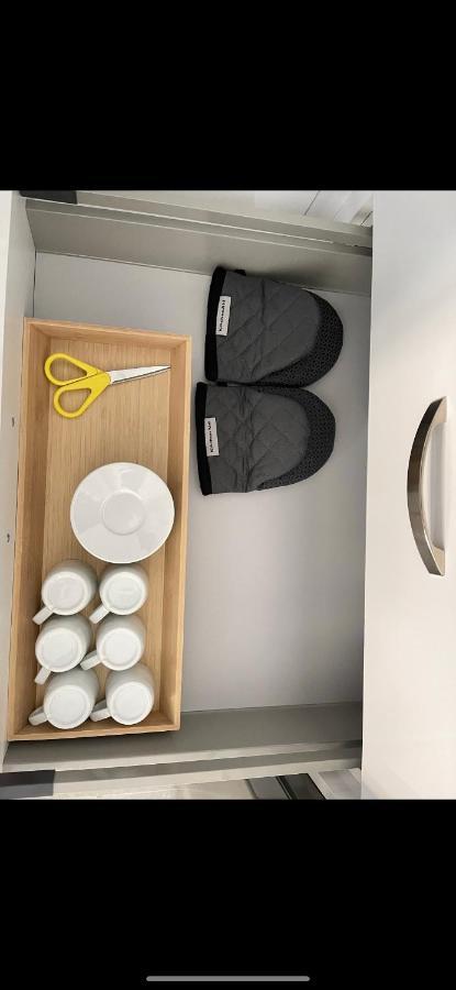 Axs First Floor Apartment Aegina Town Eksteriør bilde